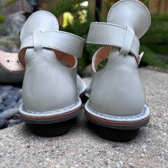 Trippen Vivienne Mary Jane leather flat in stone color New With Box - Picture 5 of 9